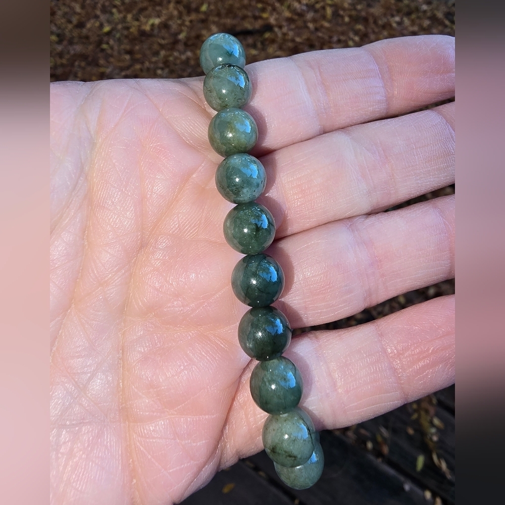 8mm Gradient Myanmar Jade Bracelet. - Picture 13 of 13